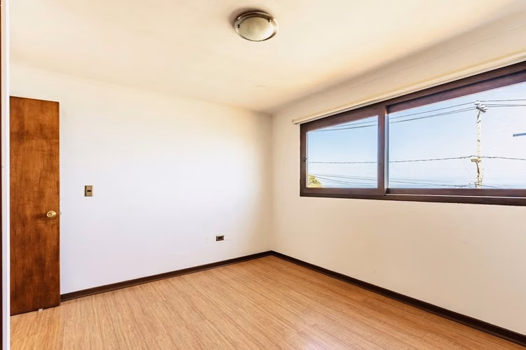 VENDO CASA  EN JARDINES DEL SUR DE LA CIUDAD DE ANTOFAGASTA