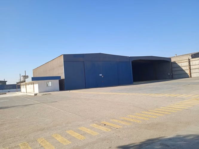 VENTA SITIO CON  GALPONES Y EQUIPAMIENTO EN EL BARRIO INDUSTRIAL LA NEGRA DE LA CIUDAD DE ANTOFAGASTA