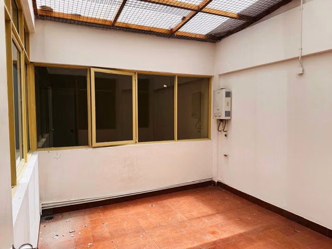 ARRIENDO AMPLIA OFICINA EN URIBE SECTOR  CENTRO DE LA  CIUDAD DE ANTOFAGASTA. - Imagen 12