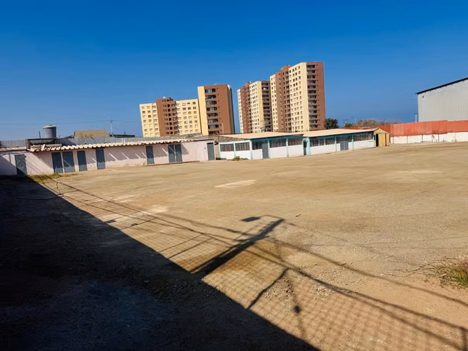 VENDO TERRENO PARA USO DE EQUIPAMIENTO, ACOPIO,  CONSTRUCCIÓN  VIVIENDA EN ALTURA SECTOR NORTE DE LA CIUDAD DE ANTOFAGASTA.