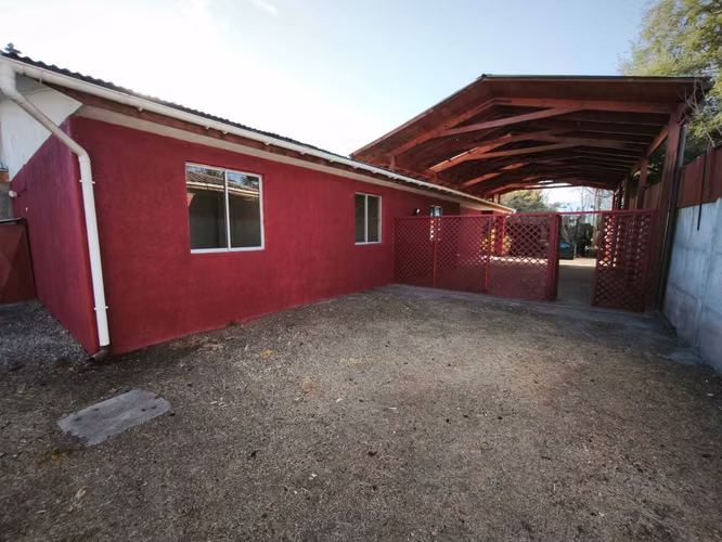 CASA CON AMPLIO PATIO. CALLE LARGA (169551)