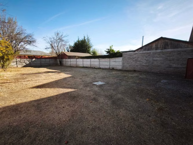 CASA CON AMPLIO PATIO. CALLE LARGA (169551)