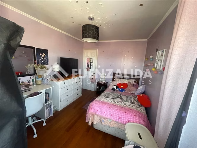 Casa en venta de 4 dorm. en Maipú