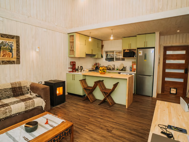 Hermosa Casa Nueva en Parcela de 5.000 m² Cerca de Valdivia | Bosque Nativo, Tinaja y Entorno Privilegiado !!!