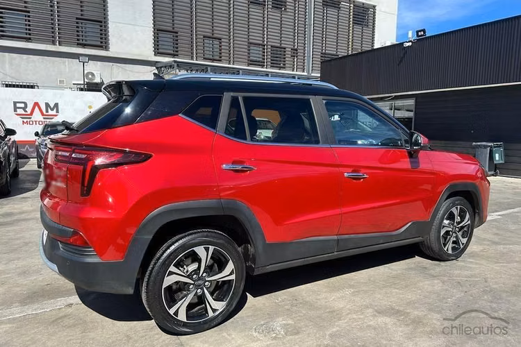 JAC Js4 1.5T Luxury CVT