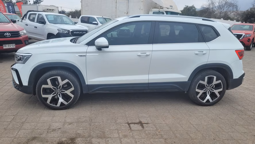 Volkswagen TAOS TSI 4X2 1.4 FULL AUT. 1.4 • 4x2 • Automática • 2024