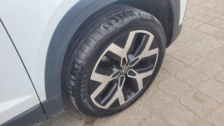 Volkswagen TAOS TSI 4X2 1.4 FULL AUT. 1.4 • 4x2 • Automática • 2024