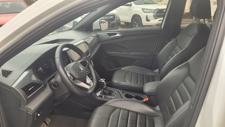 Volkswagen TAOS TSI 4X2 1.4 FULL AUT. 1.4 • 4x2 • Automática • 2024