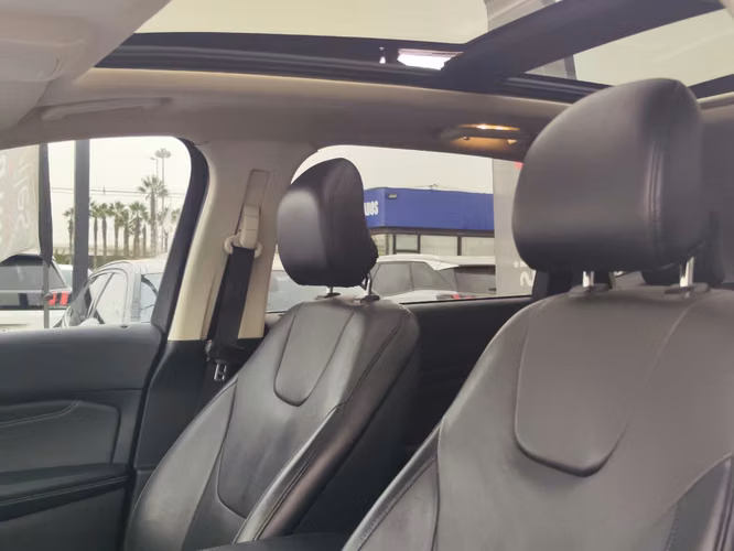 FORD EDGE TITANIUM