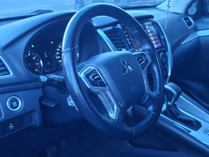 MITSUBISHI MONTERO SPORT 3.0 4X2 BENCINA
