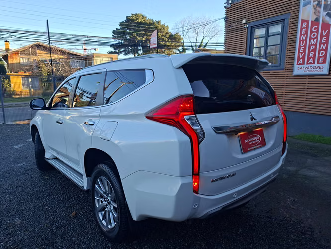 MITSUBISHI MONTERO SPORT 3.0 4X2 BENCINA