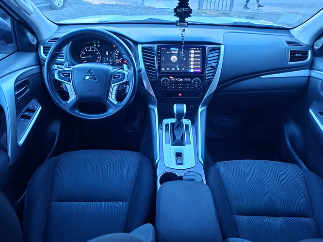 MITSUBISHI MONTERO SPORT 3.0 4X2 BENCINA