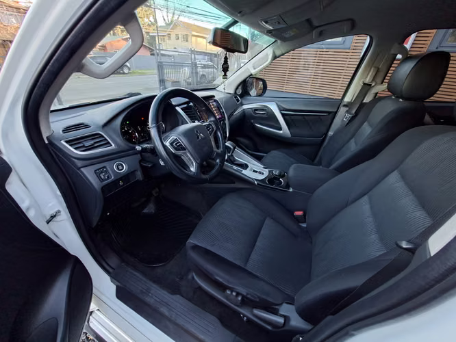 MITSUBISHI MONTERO SPORT 3.0 4X2 BENCINA