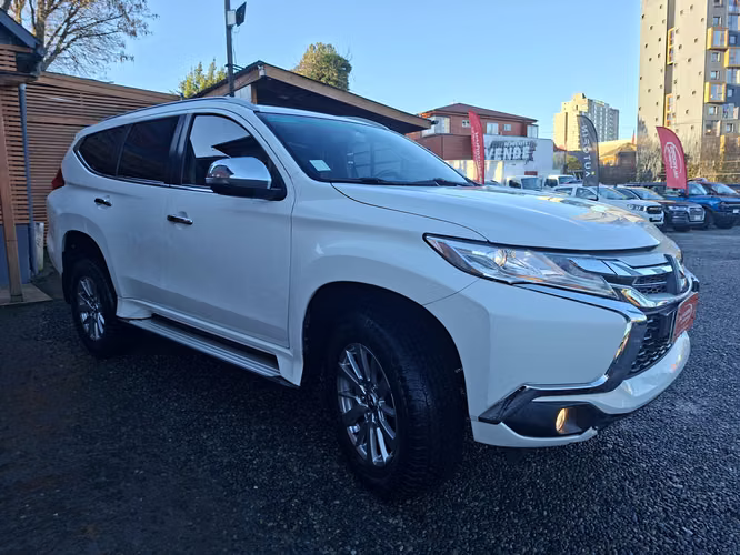MITSUBISHI MONTERO SPORT 3.0 4X2 BENCINA