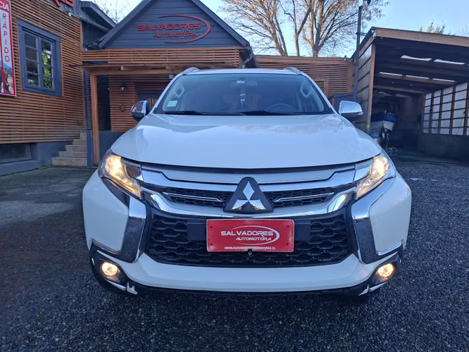 MITSUBISHI MONTERO SPORT 3.0 4X2 BENCINA