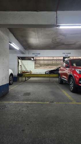 OPORTUNIAD!!! AMPLIO ESTACIONAMIENTO SANTIAGO CENTRO - Imagen 5