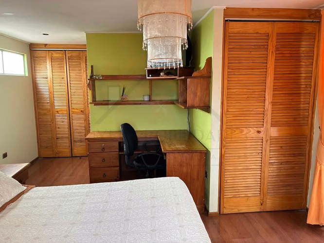 Casa Amplia y Luminosa en Sector Tranquilo (169588)