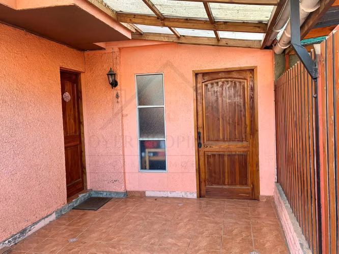 Casa Amplia y Luminosa en Sector Tranquilo (169588)