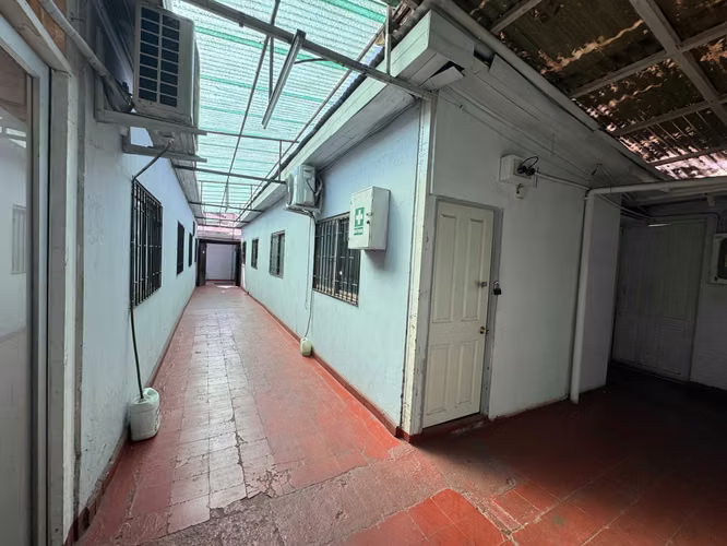 Casa Comercial Cerca de Metro (169594)