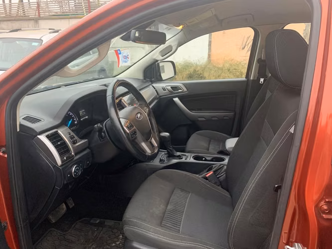 Vendo Camioneta Ford Ranger - Imagen 6