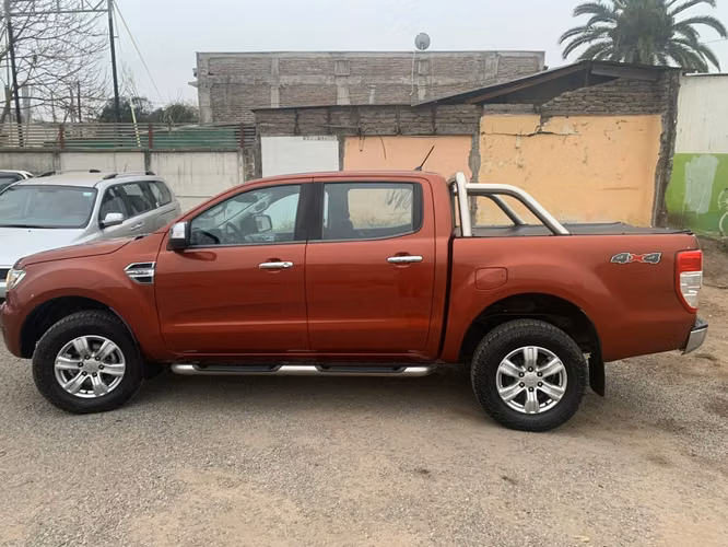 Vendo Camioneta Ford Ranger - Imagen 3