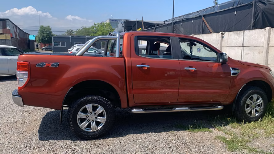 Vendo Camioneta Ford Ranger - Imagen 2