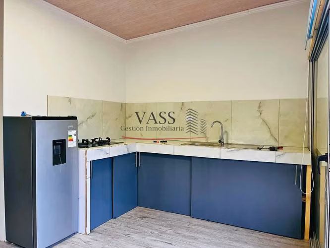 VENTA CASA CON AMPLIO TERRENO - Imagen 2