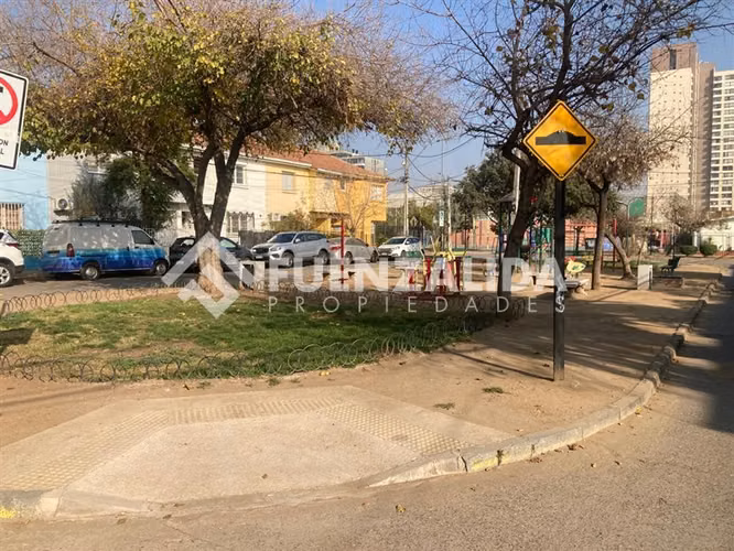 Venta de Casa Independencia sector plaza Chacabuco