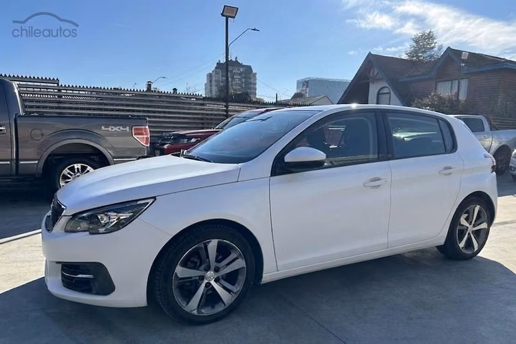 Peugeot 308 1.5 BlueHDI 130 HP Manual Allure