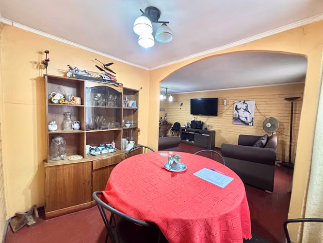 Casa cercana metro Elisa Correa $ (169603)