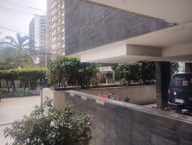 Oferta Vendo Moderno Departamento en Macul 2D/2B