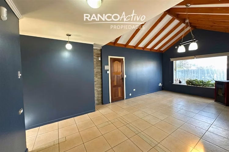 Casa en Valdivia Ampliada con Quincho de 3D, 2B en Arriendo