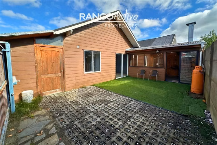 Casa en Valdivia Ampliada con Quincho de 3D, 2B en Arriendo