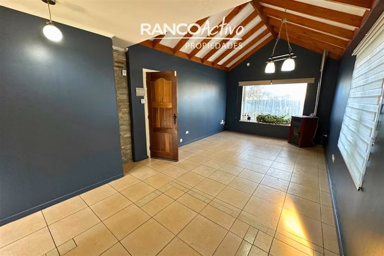 Casa en Valdivia Ampliada con Quincho de 3D, 2B en Arriendo