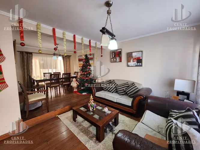 VENTA DE CASA EN CONDOMINIO, 5 MINUTOS DE PLAZA DE ARMAS TALCA