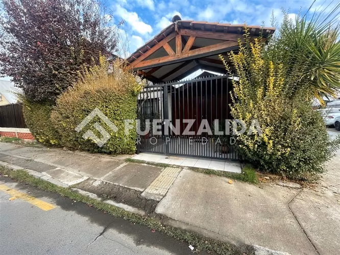 Casa en venta de 3 dorm. en Pudahuel