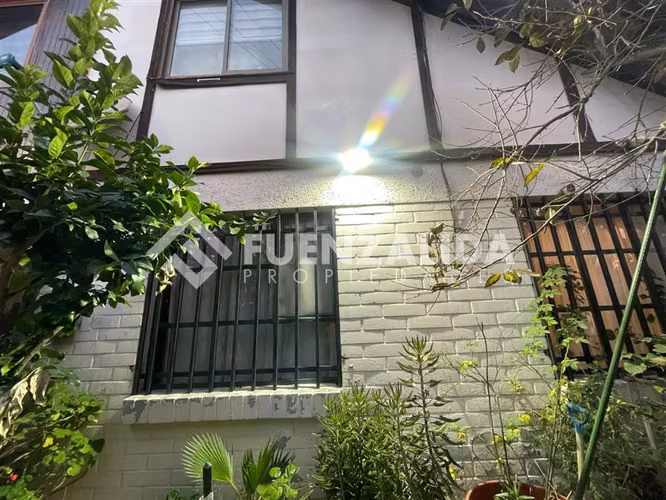 Casa en venta de 3 dorm. en Pudahuel
