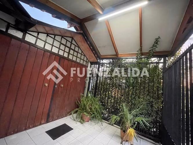 Casa en venta de 3 dorm. en Pudahuel