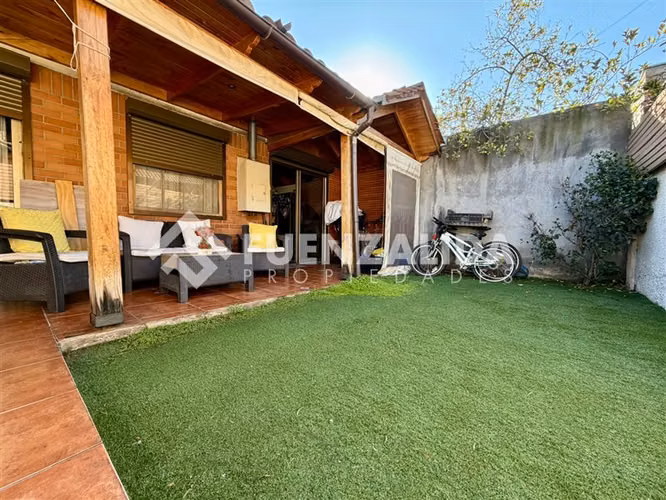 Casa en venta de 3 dorm. + 2 baños en Maipú