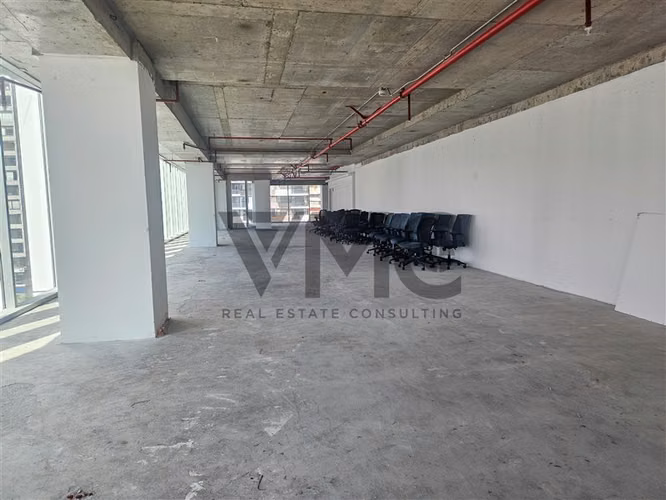 Oficina en arriendo en Las Condes / Manquehue