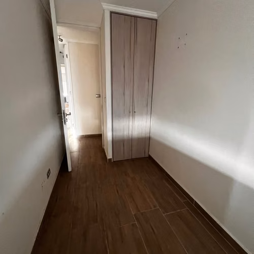 ARRIENDO DEPARTAMENTO FUNCIONAL Y LUMINOSO EDIFICIO VISTA ALBANO - Imagen 13