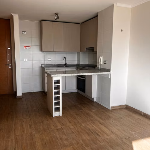 ARRIENDO DEPARTAMENTO FUNCIONAL Y LUMINOSO EDIFICIO VISTA ALBANO - Imagen 3