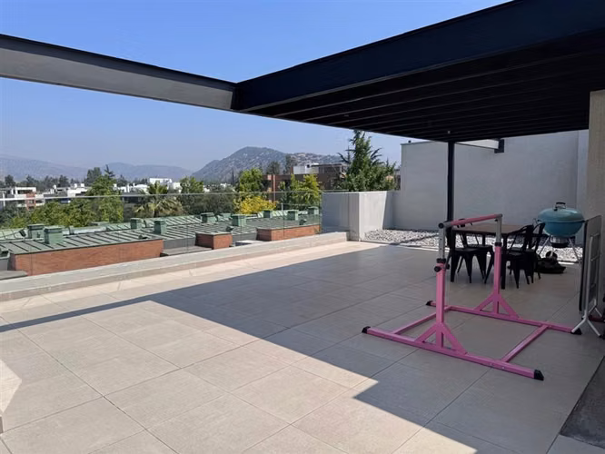 Duplex con gran terraza , sector con gran conectividad - Imagen 17