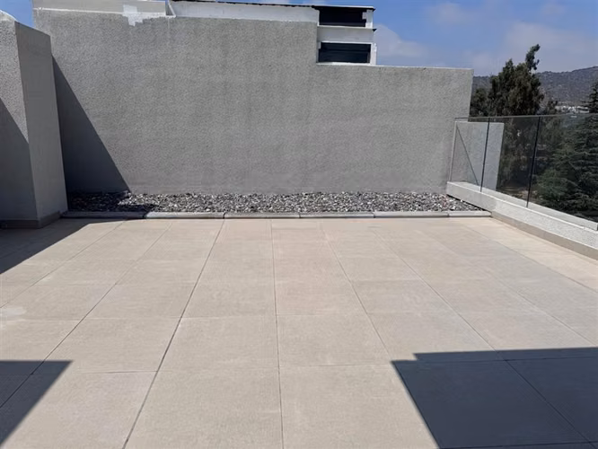 Duplex con gran terraza , sector con gran conectividad - Imagen 19