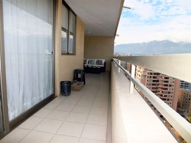 Departamento en venta de 3 dorm. en Las Condes