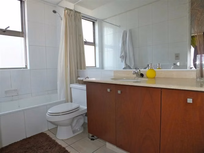 Departamento en venta de 3 dorm. en Las Condes