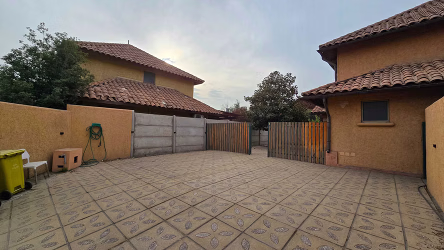 Moderna Casa de Ensueño en Barrio Tranquilo (169600)