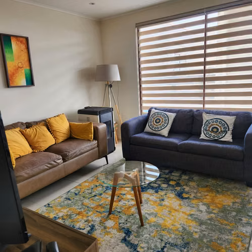 SE VENDE LINDA CASA, 4 DORMITORIOS, PINGUERAL.
