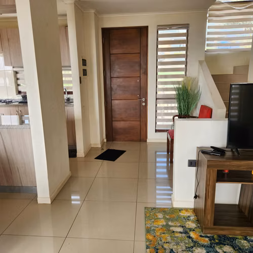 SE VENDE LINDA CASA, 4 DORMITORIOS, PINGUERAL.