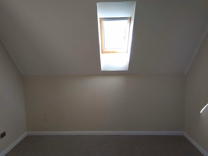 SE ARRIENDA VIVIENDA